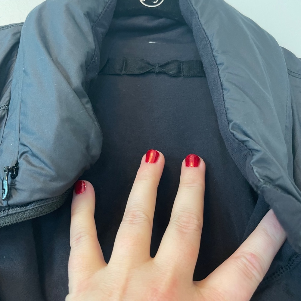 lululemon Rush Hour Jacket Size 6 Black - Picture 9 of 11